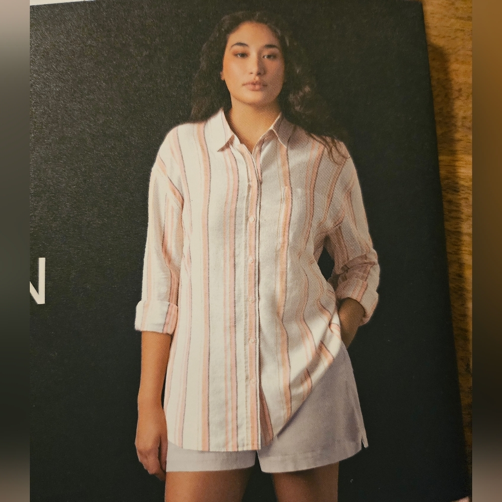 Gap Linen Button Down. Striped Shirt Size Medium‎
